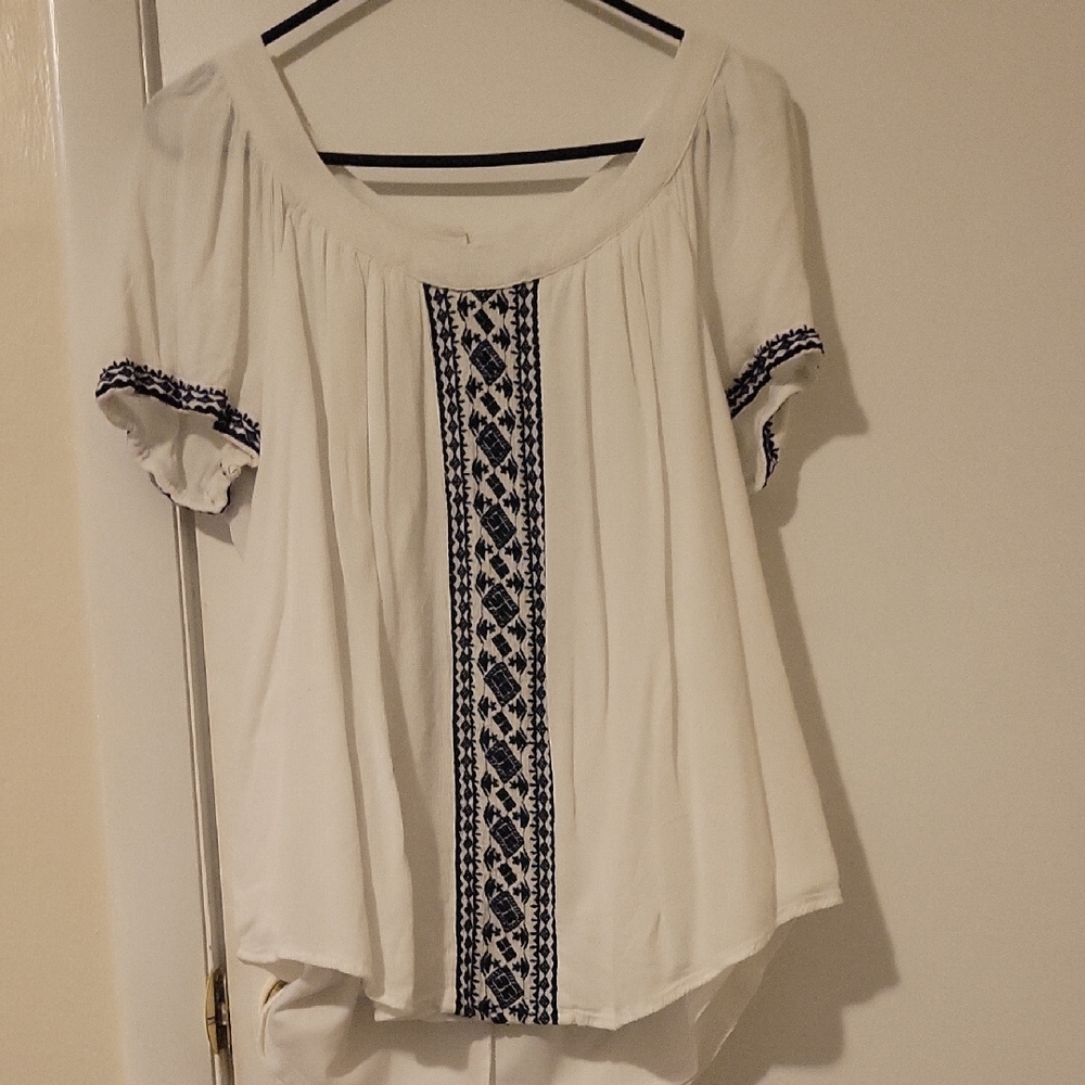 St. John's Bay White Blouse with Navy Embroidery Sz XL